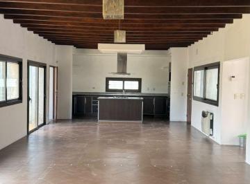 Casa de 5 ambientes, San Francisco del Monte · Casa en Venta en San Francisco del Monte, Gllen.