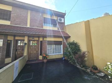 PH · 78m² · 3 Ambientes · 1 Cochera · Excelente Duplex 3 Amb Patio y Cochera Lomas de Zamora
