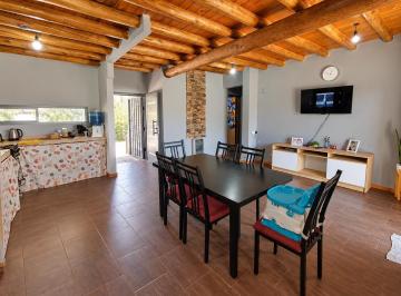 Casa · 112m² · 5 Ambientes · 2 Cocheras · Casa en Venta en Colonia Segovia con Amplio Lote