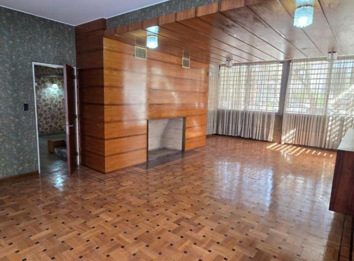 Casa · 410m² · 6 Ambientes · 2 Cocheras