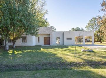 Casa · 108m² · 4 Ambientes · 3 Cocheras · Casa a Estrenar 3 Dormit. 1500 m Terreno Haras del Sol, Pilar
