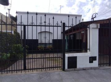 Casa · 74m² · 4 Ambientes · 2 Cocheras · Tu Casa en La Florida: 2 Dorm., Patio y Cochera Doble