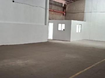 Bodega-Galpón · 204m² · Galpón en Alquiler en San Martin