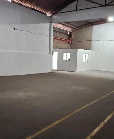Bodega-Galpón · 204m²