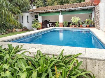 Casa · 172m² · 3 Ambientes · 1 Cochera · Casa de 3 Ambientes C/ Cochera y Pileta - Tigre