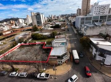 Terreno · 135m² · Alquiler Comercial Predio en Av Santamarina
