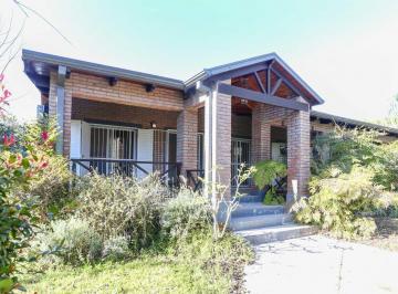 Casa · 149m² · 4 Ambientes · 1 Cochera · Oportunidad Casa en Rincón Pileta Jacuzzi Sauna