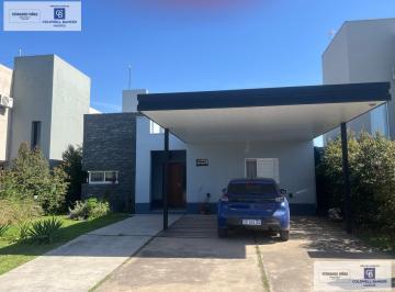 Casa · 122m² · 5 Ambientes · 2 Cocheras · Casa de Una Planta Barrio Privado Alto Cevil 2