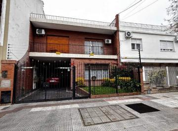 Casa · 450m² · 4 Ambientes · 2 Cocheras · 4 Ambientes Villa del Parque Galpon Financiacion