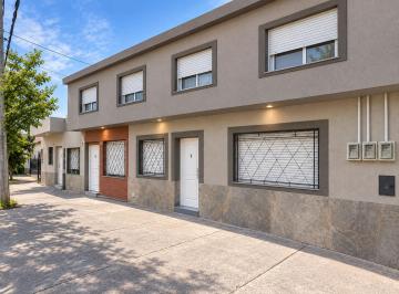 Casa de 8 ambientes, Avellaneda · Oportunidad Venta en Block 3 Departamentos 3 Ambiente