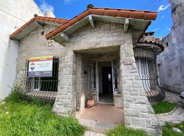 Local comercial · 165m² · 2 Cocheras · Excelente Local Av Principal Z/ Comercial Quilmes
