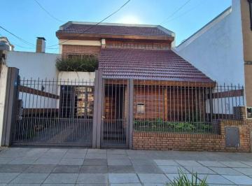 HSP-HSP-699_2 · Venta Casa 6 Ambientes Cochera Cubierta Quincho. V. Pueyrredon