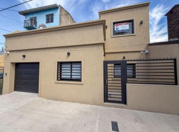 Casa · 110m² · 3 Ambientes · 1 Cochera · Venta Casa 3 Ambientes a Estrenar Terraza Quincho