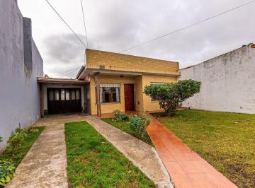 Casa · 135m² · 3 Ambientes · 1 Cochera · Venta Casa 3 Ambientes S. Florencio Cochera Parque