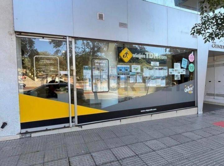 Local comercial · 70m² · 2 Ambientes