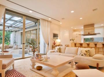 Casa · 400m² · 5 Ambientes · 4 Cocheras · Venta Casa 5 Ambientes Pilar del Viso con Pileta