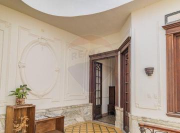 Casa · 154m² · 5 Ambientes · Venta Casona 4 Habitaciones con Balcón Capurro