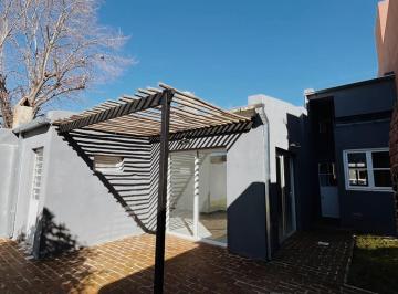 Casa · 140m² · 3 Ambientes · Imperdible Casa en Venta Apta Crédito