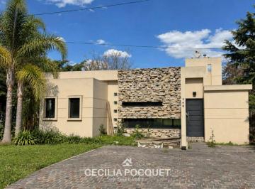 Casa · 105m² · 4 Ambientes · 2 Cocheras · Casa en Venta Barrio Venado II Canning
