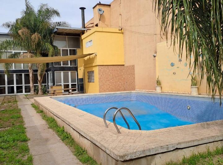 Casa · 158m² · 3 Ambientes · 4 Cocheras