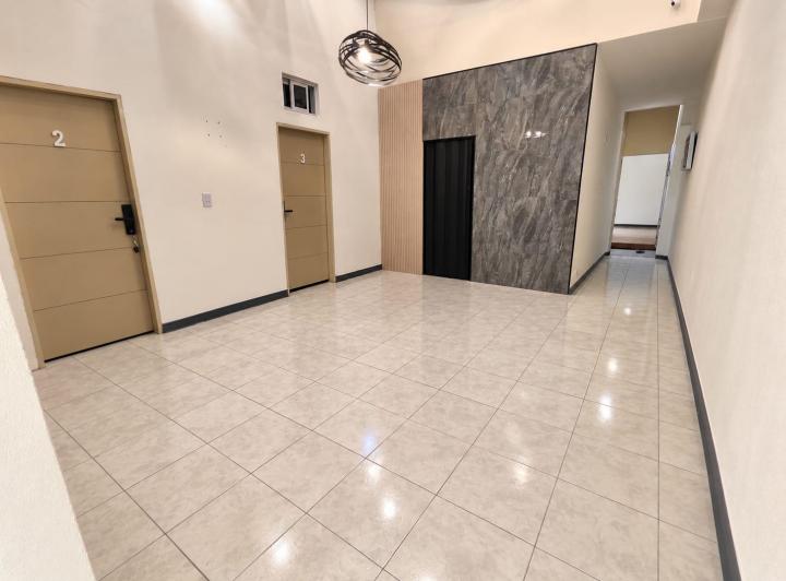 Local comercial · 240m² · 12 Ambientes