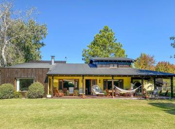 Casa · 240m² · 4 Ambientes · 1 Cochera · Casa en Venta Ubicado en Santa Maria de Tigre, Rincón de Milberg, Tigre