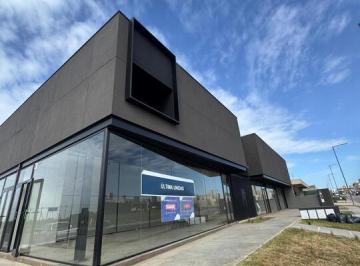 Local comercial · 65m² · 1 Ambiente · Alquiler Local Comercial Esquina en Docta Urbanización. 65 m. Sobre Boulevard Premium