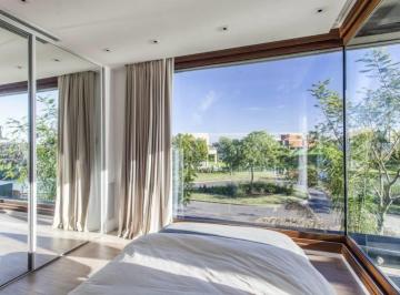Casa · 400m² · 5 Ambientes · Casa en Venta en El Golf Nordelta