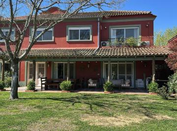 Casa · 280m² · 5 Ambientes · 2 Cocheras · Conquipropiedades - Casa - Laguna del Sol - Alquiler de Verano