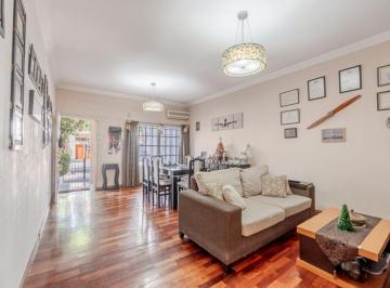 Casa · 99m² · 4 Ambientes · 1 Cochera · Duplex 3 Dorm. y Jardín Apto Crédito Lugano