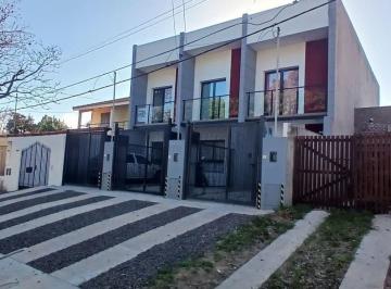 Casa · 80m² · 4 Ambientes · 1 Cochera · Dúplex 2 Dorm. y Cochera, Paracao, Paraná