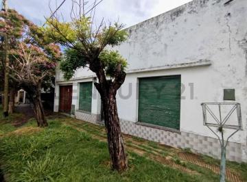 Casa · 116m² · 6 Ambientes · 2 Cocheras · Casa en Venta en La Plata