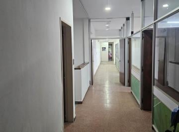 Oficina comercial · 270m² · 6 Ambientes · Alquiler Venta Local Oficina Alberdi