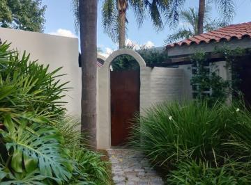 Casa · 331m² · 10 Ambientes · 2 Cocheras · Venta Casa en Cerro de Las Rosas