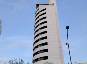 Departamento de 3 ambientes, Rosario · Departamento Amplio con Vista Al Rio con Cochera en El Mismo Edificio