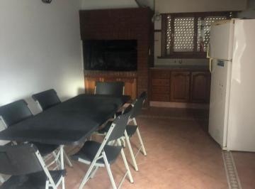 PH · 187m² · 4 Ambientes · PH en Venta - 3 Dorm. 2 Baños - Miramar