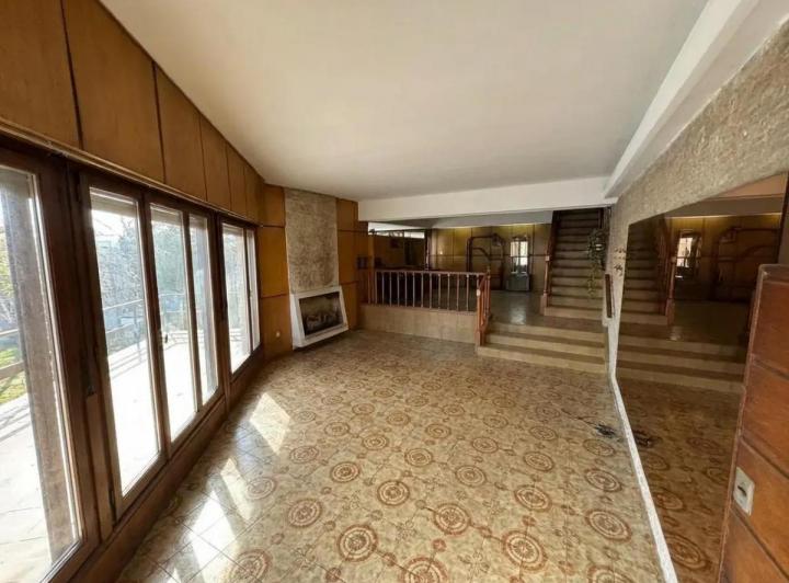 Casa · 299m² · 4 Ambientes · 5 Cocheras