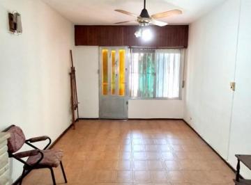 Departamento · 84m² · 4 Ambientes · Venta Amplio Departamento en Planta Baja 3 Dorm. Barrio Rucci
