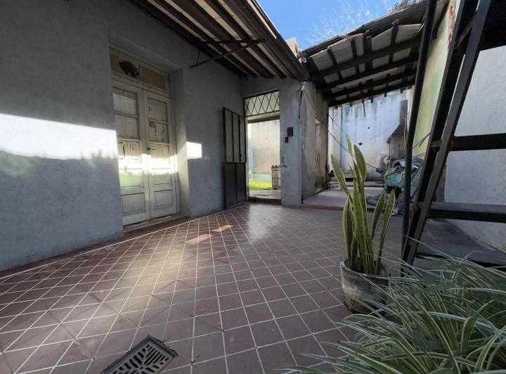 Casa · 160m² · 6 Ambientes · 1 Cochera