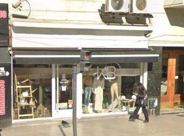Local comercial · 141m² · Excelente Local Sobre Av Rivadavia en Caballito