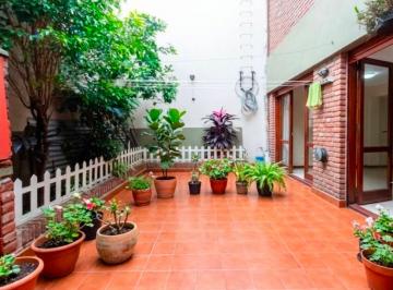 Casa · 168m² · 5 Ambientes · 1 Cochera · Casa en Venta V. Pueyrredòn - Patio - Parrilla - Garage