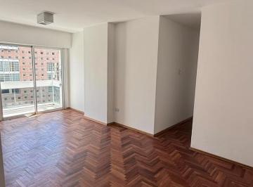 Departamento · 55m² · 6 Ambientes · Hermoso Departamento de Dos Dorm. con Balcón Ubicación Inmejorable