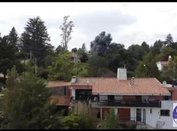Casa · 267m² · 8 Ambientes · 4 Cocheras · Venta Casa Tres Niveles Balcon Al Rio!