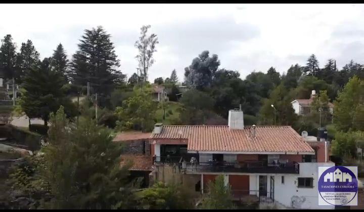 Casa · 267m² · 8 Ambientes · 4 Cocheras