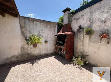 Departamento · 110m² · 3 Ambientes · Casa en Venta - 2 Dorm. 1 Baño - San Miguel