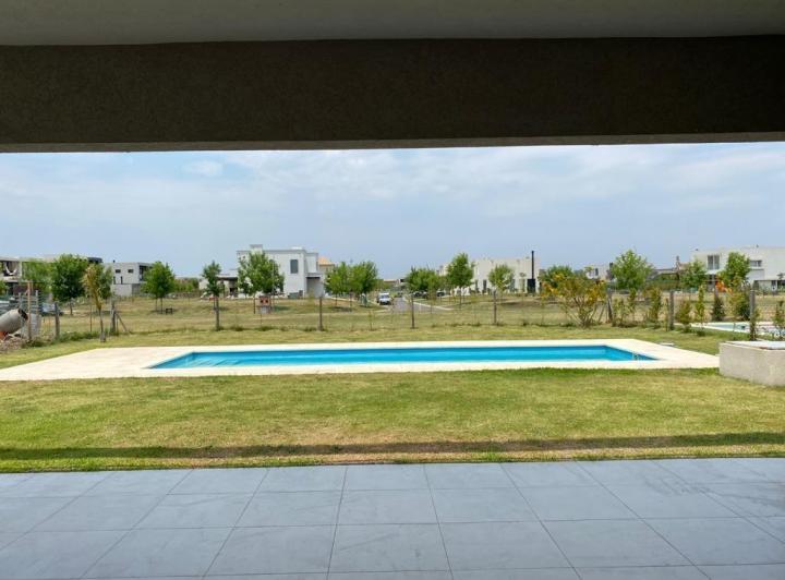 Casa · 503m² · 4 Ambientes · 1 Cochera