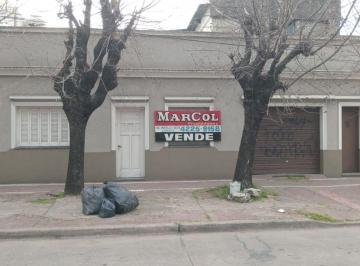 Casa de 5 ambientes, Lanús · Casa de 90 m² con 2 Habitaciones en Venta en Lanús Este