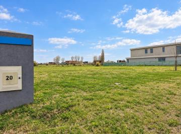Terreno · 1088m² · Lote en Venta Terralagos Barrio Parque, Fondo Libre a Parque, Canning
