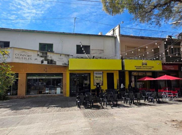 Local comercial · 840m² · 6 Ambientes · 10 Cocheras