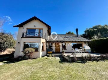 Casa · 187m² · 5 Ambientes · Casa Chalet en Venta en Playa Bonita, Bariloche, Patagonia